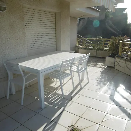 Con Gran Terraza Y Bonitas Vistas *